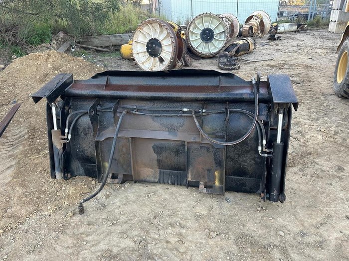 2004 Caterpillar 908