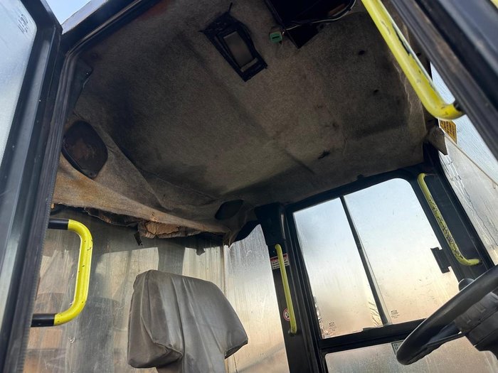 2004 Caterpillar 908