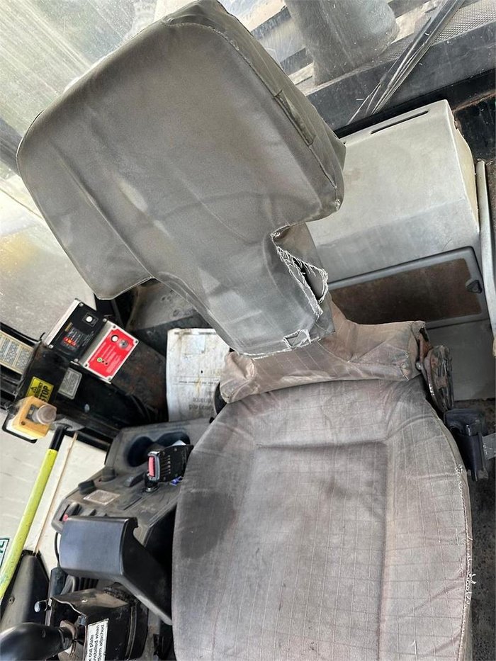 2004 Caterpillar 908