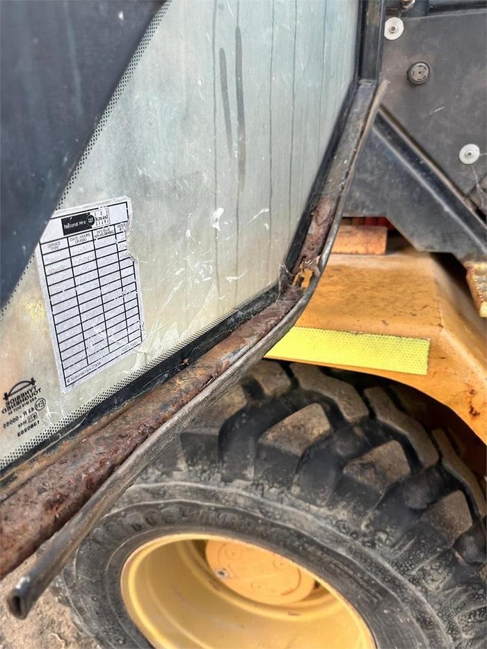 2004 Caterpillar 908