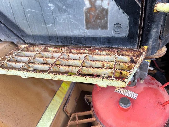 2004 Caterpillar 908