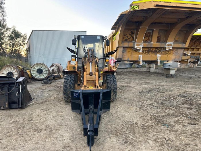 2004 Caterpillar 908
