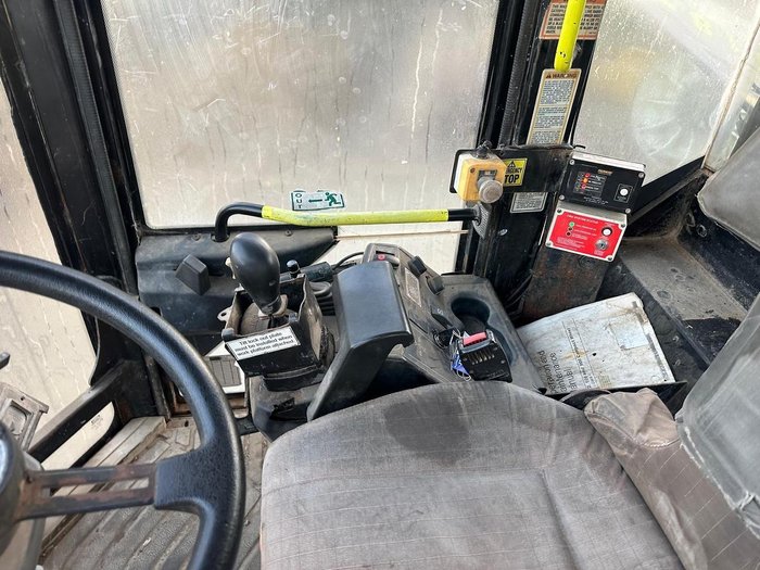 2004 Caterpillar 908