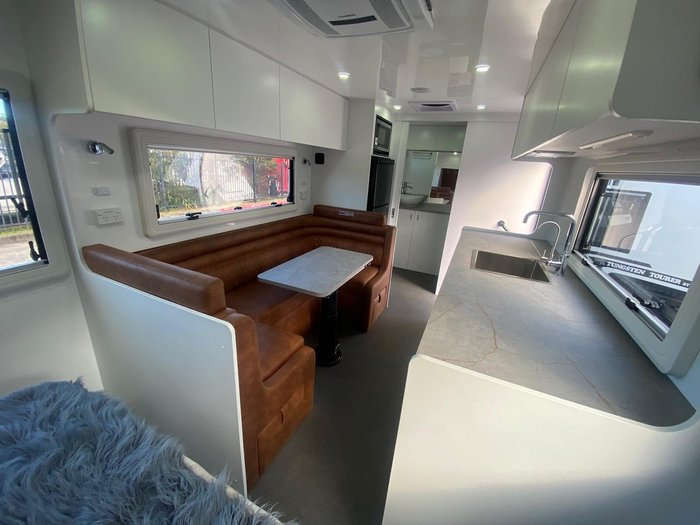 2025 Urban Caravans X-Terrian Club Lounge