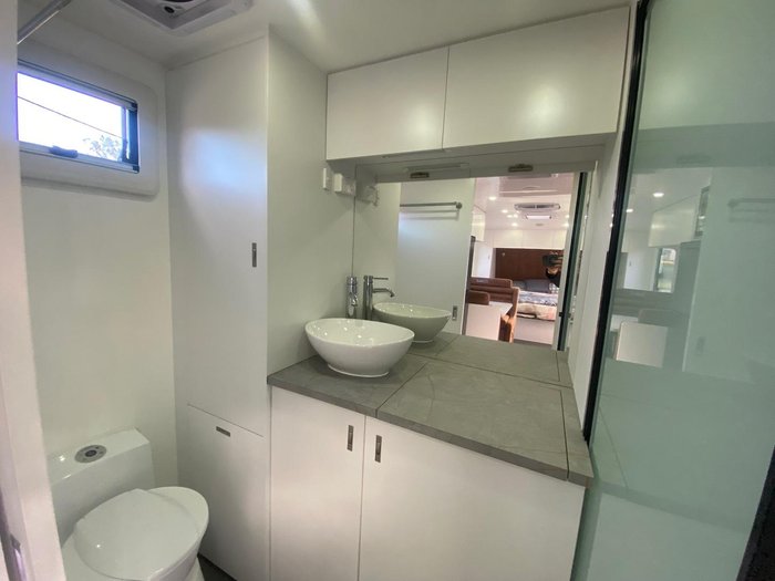 2025 Urban Caravans X-Terrian Club Lounge