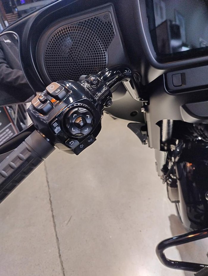 2025 Harley-Davidson Street Glide 117 (FLHX) Touring Black