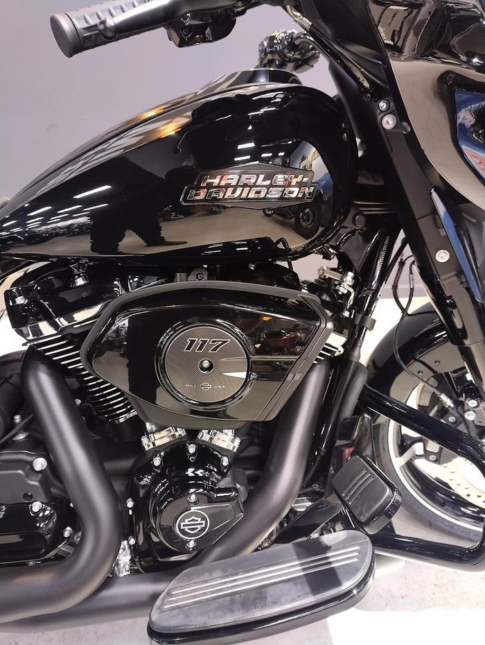 Harley-Davidson Street Glide 117 (FLHX) Touring