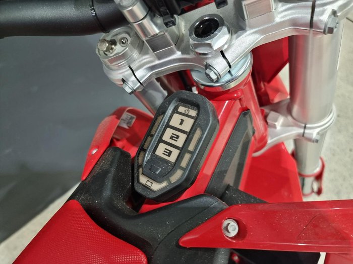 2024 Gas Gas MC-E 5 MC Red