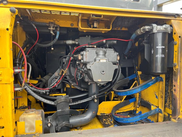 2008 Komatsu Pc300-8 Yellow