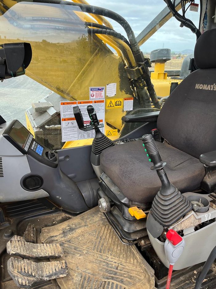 2008 Komatsu Pc300-8 Yellow