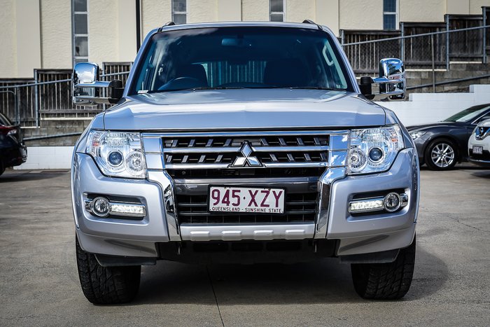 2017 MITSUBISHI PAJERO GLX LWB (4x4)
