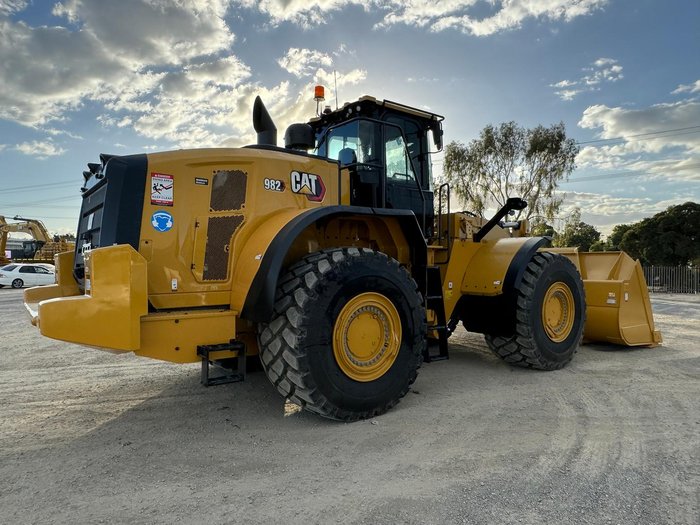 2024 Caterpillar 982-Sz