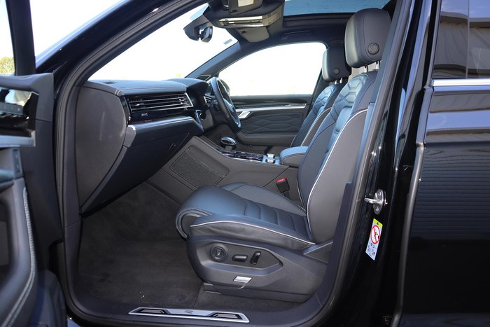 2024 Volkswagen Touareg 210TDI R-Line