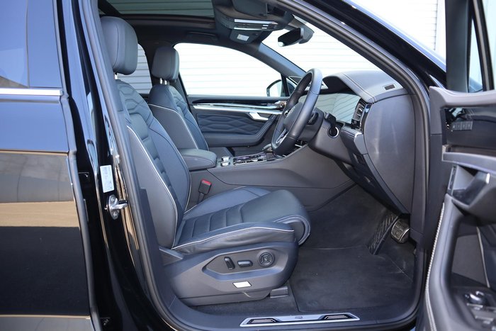 2024 Volkswagen Touareg 210TDI R-Line