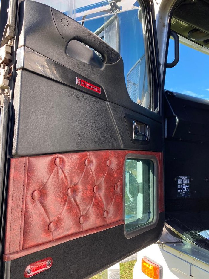 2018 Kenworth K200 White