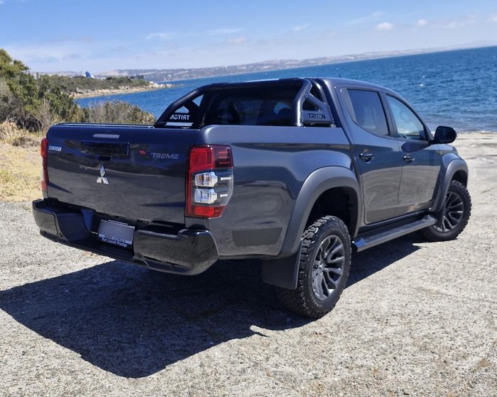 2023 Mitsubishi Triton Xtreme