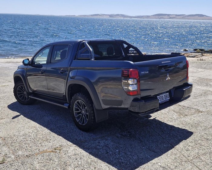 2023 Mitsubishi Triton Xtreme