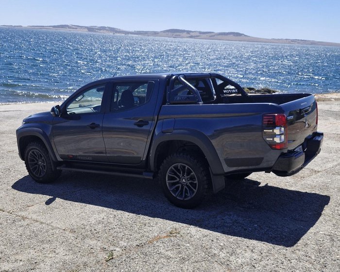 2023 Mitsubishi Triton Xtreme