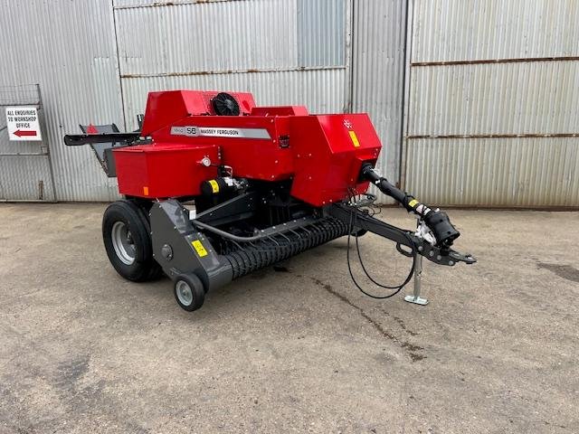 0 Massey Ferguson 1840 Square Baler