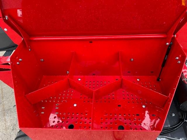 0 Massey Ferguson 1840 Square Baler