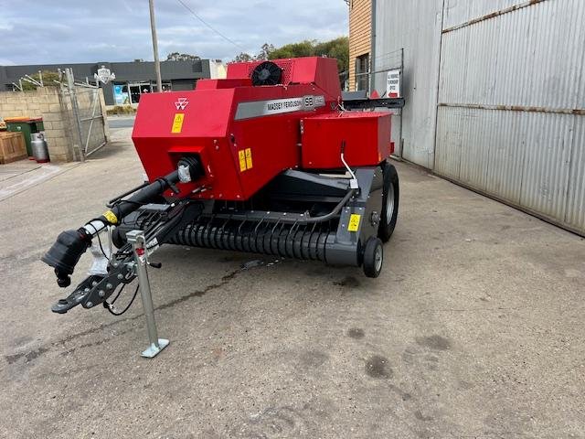 0 Massey Ferguson 1840 Square Baler