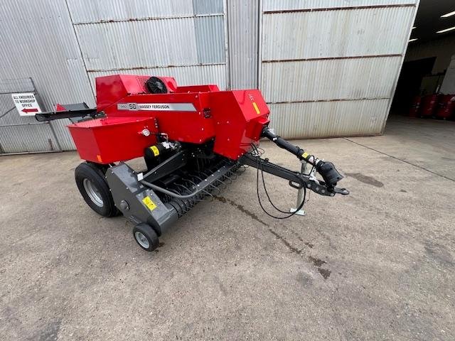 0 Massey Ferguson 1840 Square Baler