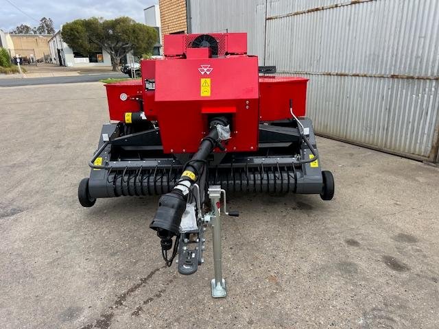 0 Massey Ferguson 1840 Square Baler
