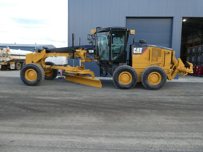 2011 Caterpillar 12M