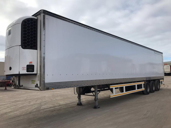 2008 Vawdrey 24P Freezer Van White