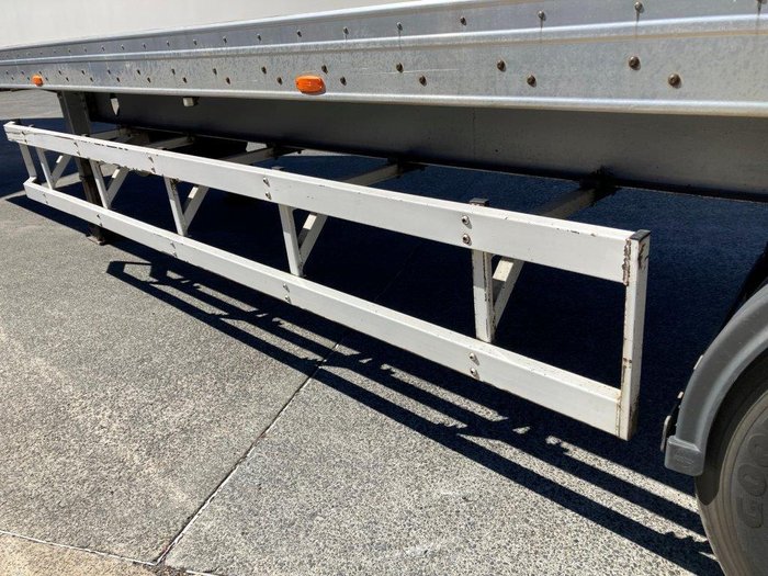 2012 Maxitrans Freezer Van White