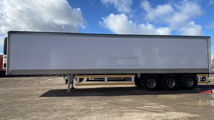 2008 Vawdrey 22P Freezer Van White