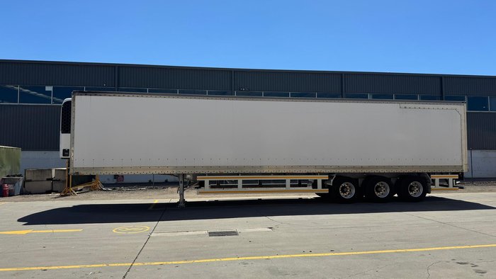 2008 Vawdrey 24P Freezer Van White