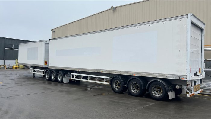 2011 Maxi Trans 34P Freezer B Double White