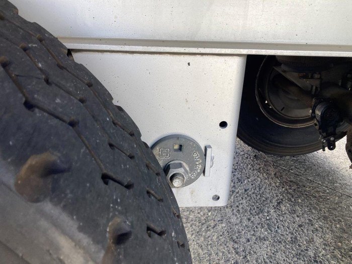 2016 Maxi Trans 24P Freezer Van White