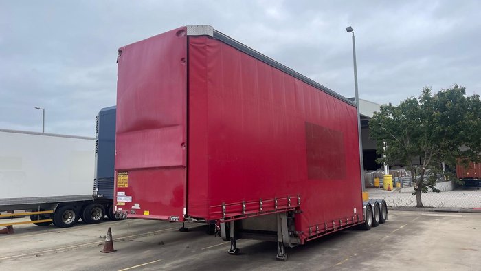 2015 Vawdrey 14P Double Drop A Mezz Curtain Sider Red