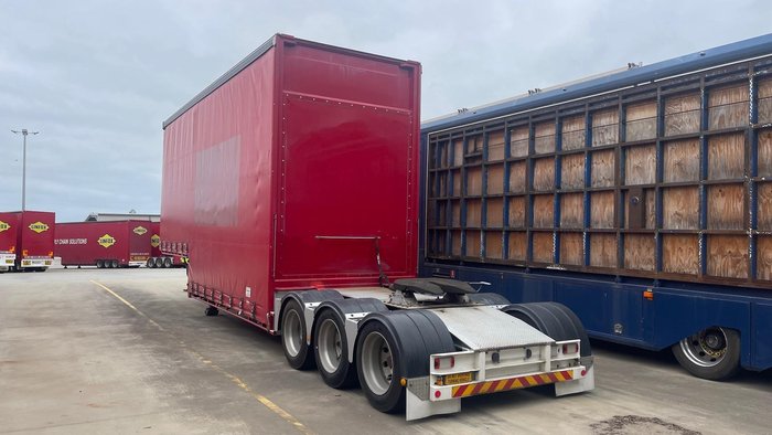 2015 Vawdrey 14P Double Drop A Mezz Curtain Sider Red