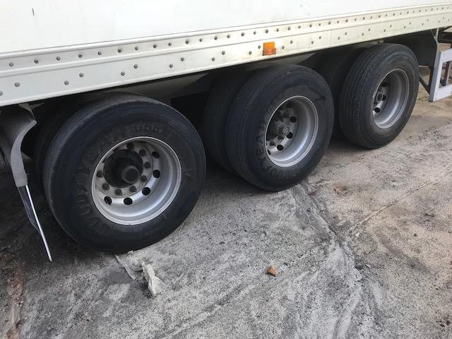 2007 Maxitrans 24P Chiller Van White