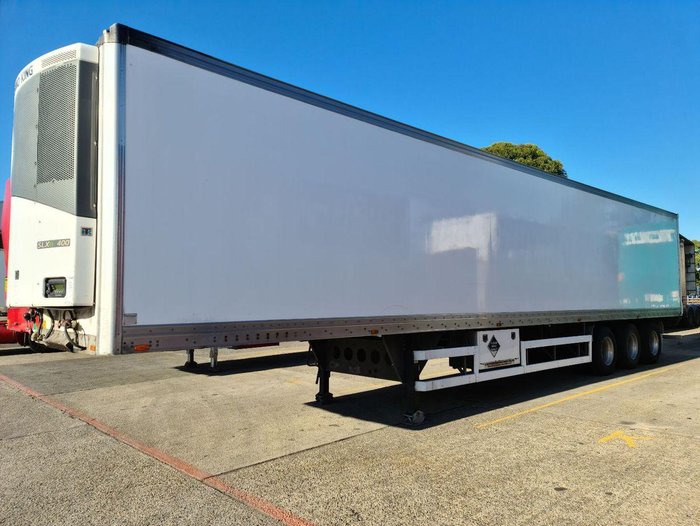 2007 Maxitrans 24P Chiller Van White