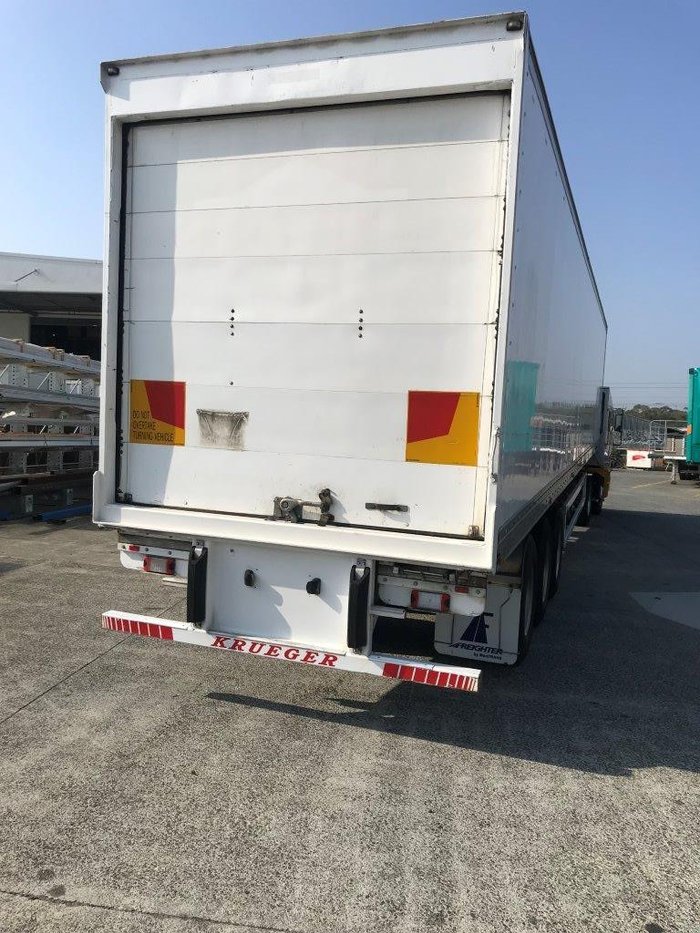 2007 Maxitrans 24P Chiller Van