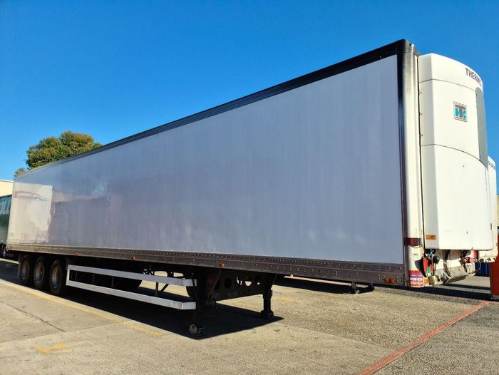 2007 Maxitrans 24P Chiller Van White