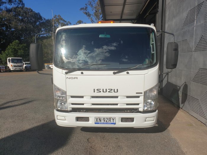 2009 Isuzu Nqr 450