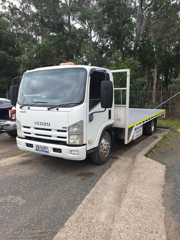2009 Isuzu Nqr 450 White