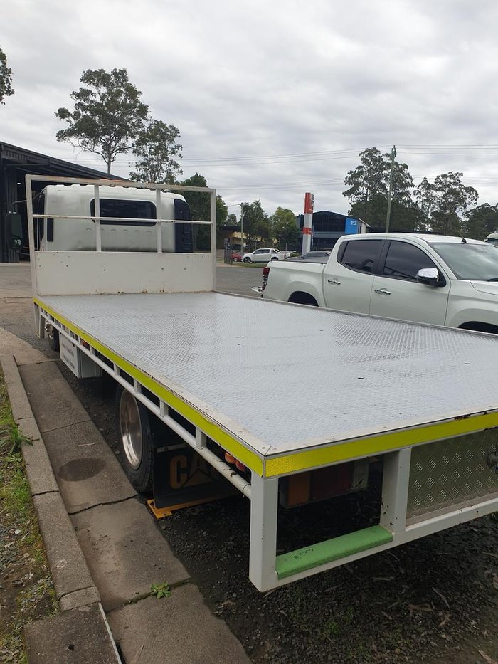 2009 Isuzu Nqr 450 White