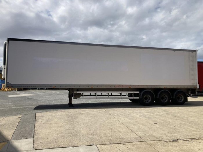 2011 Maxi Trans 34P Freezer B Double White