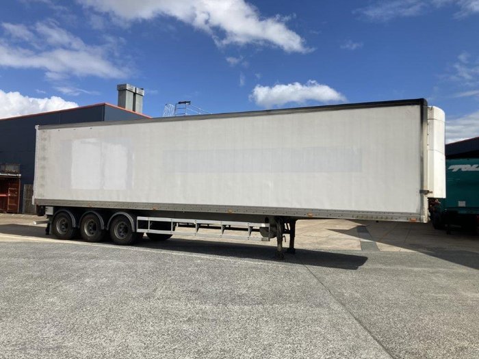 2011 Maxi Trans 34P Freezer B Double White