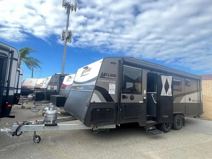 2025 Millard 2024 Millard Mflow 22' Cd Triple Bunks