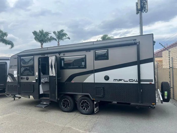 2025 Millard 2024 Millard Mflow 22' Cd Triple Bunks