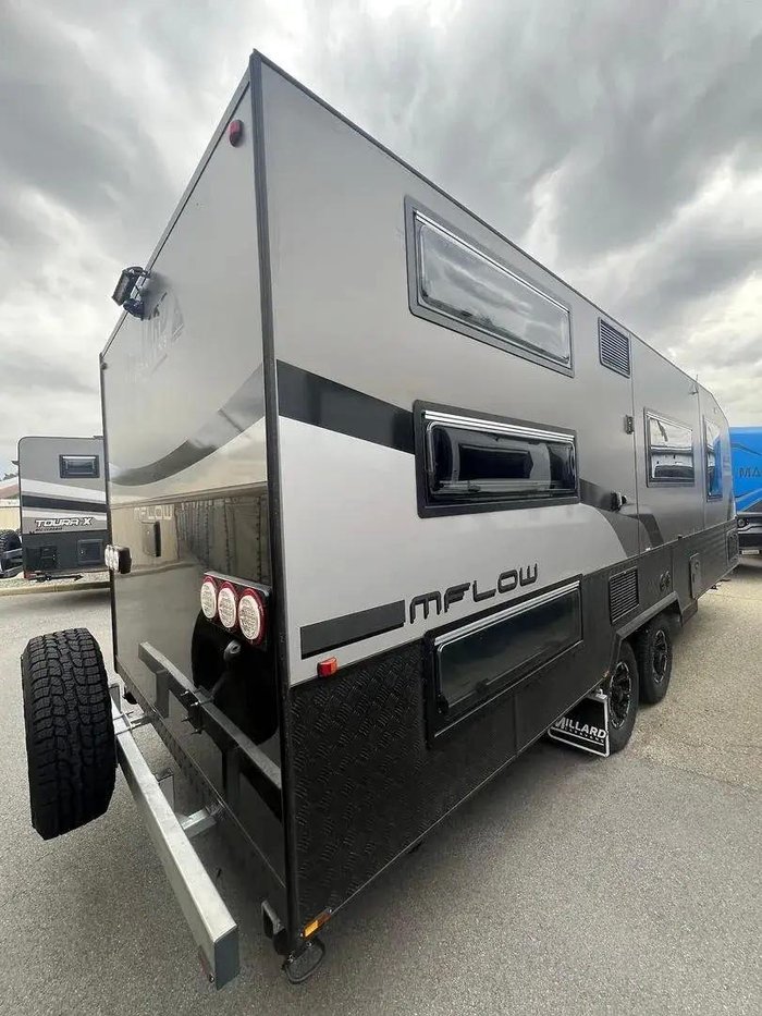 2025 Millard 2024 Millard Mflow 22' Cd Triple Bunks