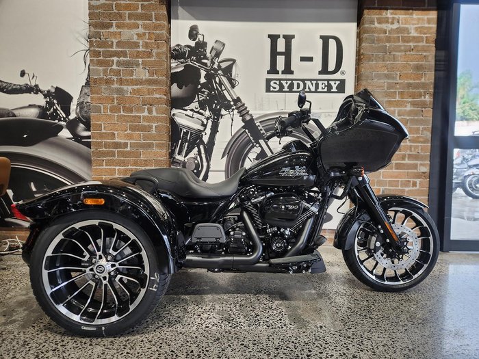 2024 Harley-Davidson Road Glide 3 (FLTRT) Trike Black