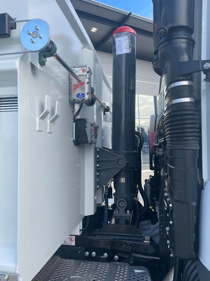 2024 Fuso Shogun FV70 460 White